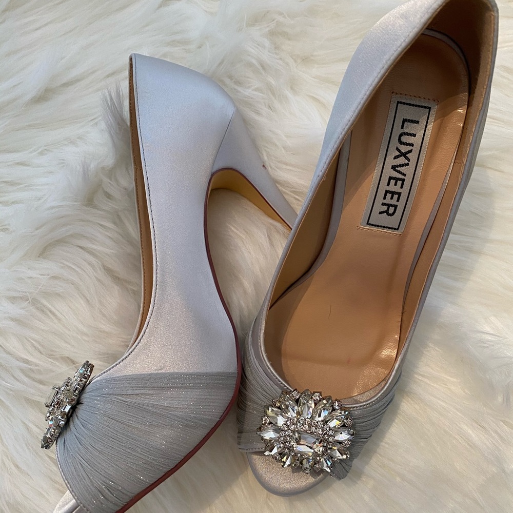 Women’s silver peep toe heels